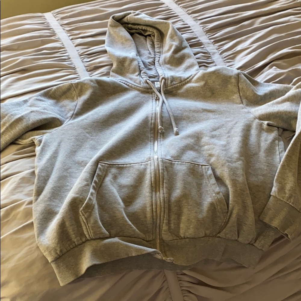 zip up - Picture 2 of 3